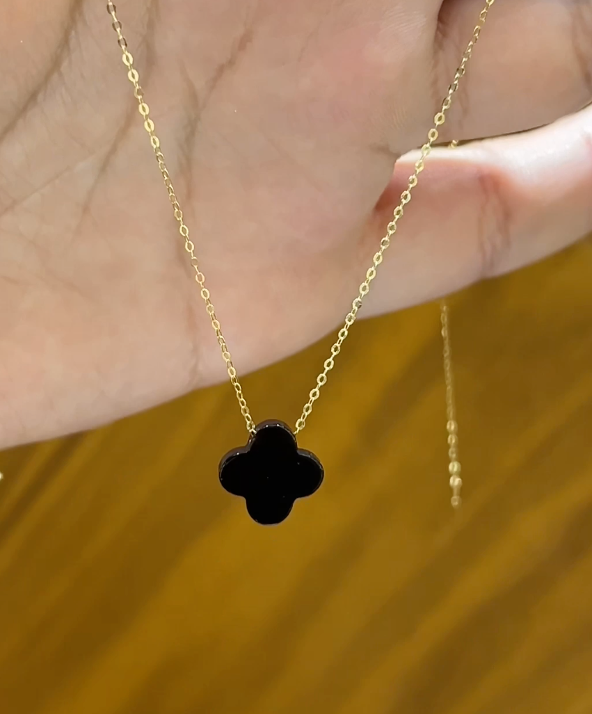 Collier VC  Opal en Or 18k